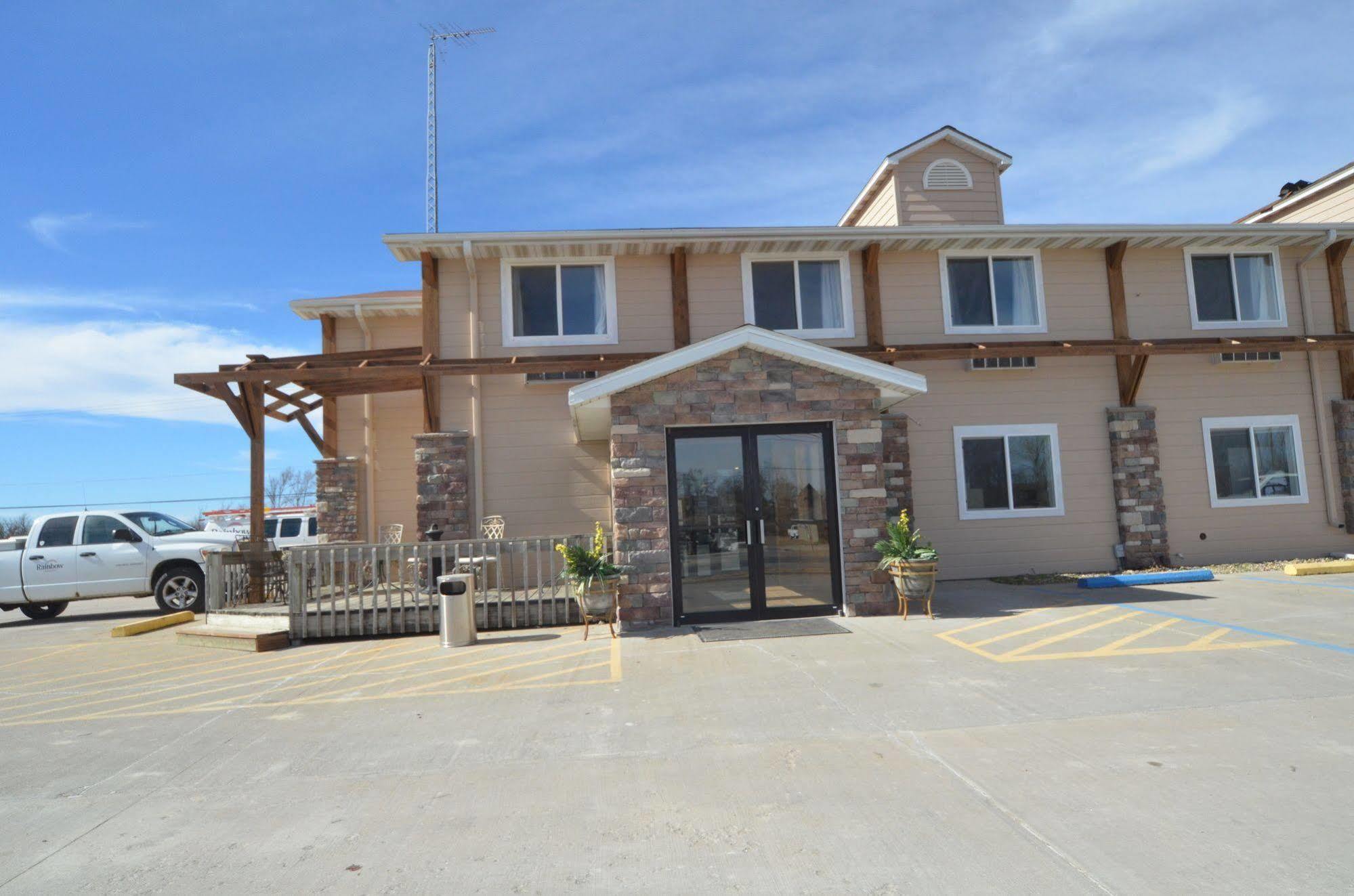Rock Creek Hotel Sabetha Exterior foto